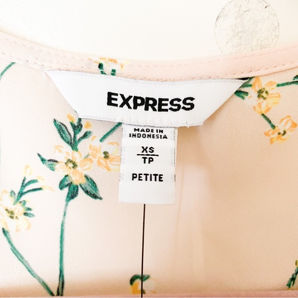 NWT Express Pink Floral Kimono Sleeve Wrap Blouse - Picture 2 of 4